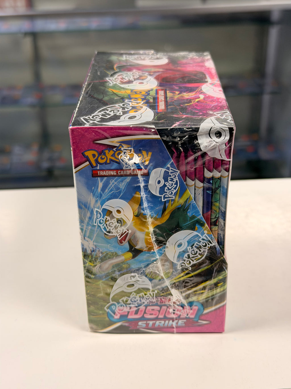 Pokémon TCG: Sword & Shield - Fusion Strike Booster Box (36 Packs)