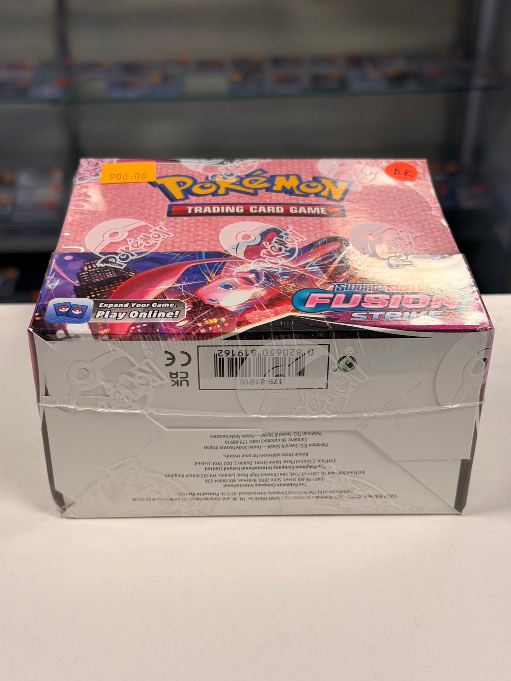 Pokémon TCG: Sword & Shield - Fusion Strike Booster Box (36 Packs)