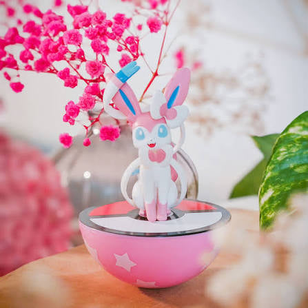 Pokémon Tumbler Figurine - SYLVEON Roly-Poly Wobble Figure Toy